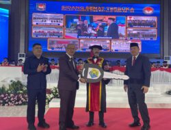 Pj Wali Kota Serahkan Bantuan 1 Unit Bus Kepada IPDN Kampus Sulawesi Utara