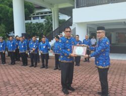 Sekprov Sulut saat memimpin Apel Korpri